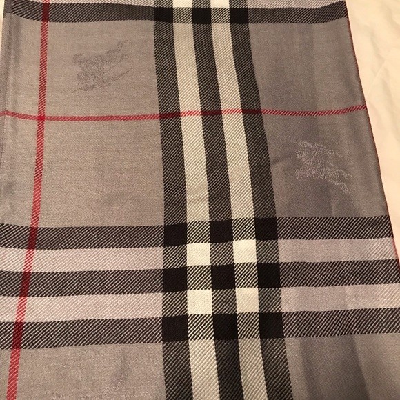 Grey Burberry Scarf - Picture 1 of 2